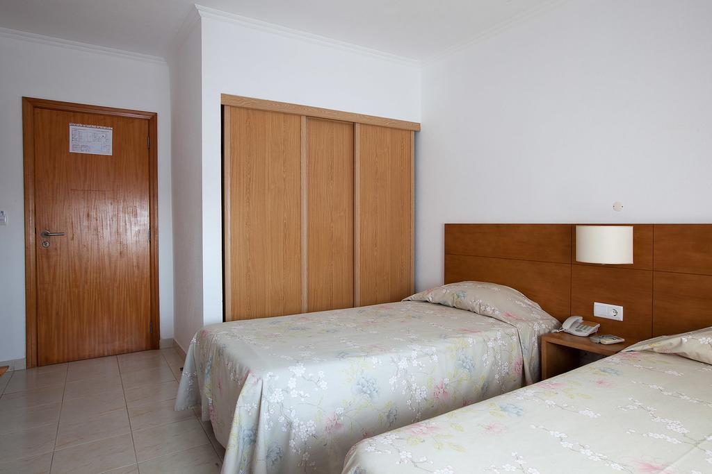 Hotel Solmar Calheta  Quarto foto